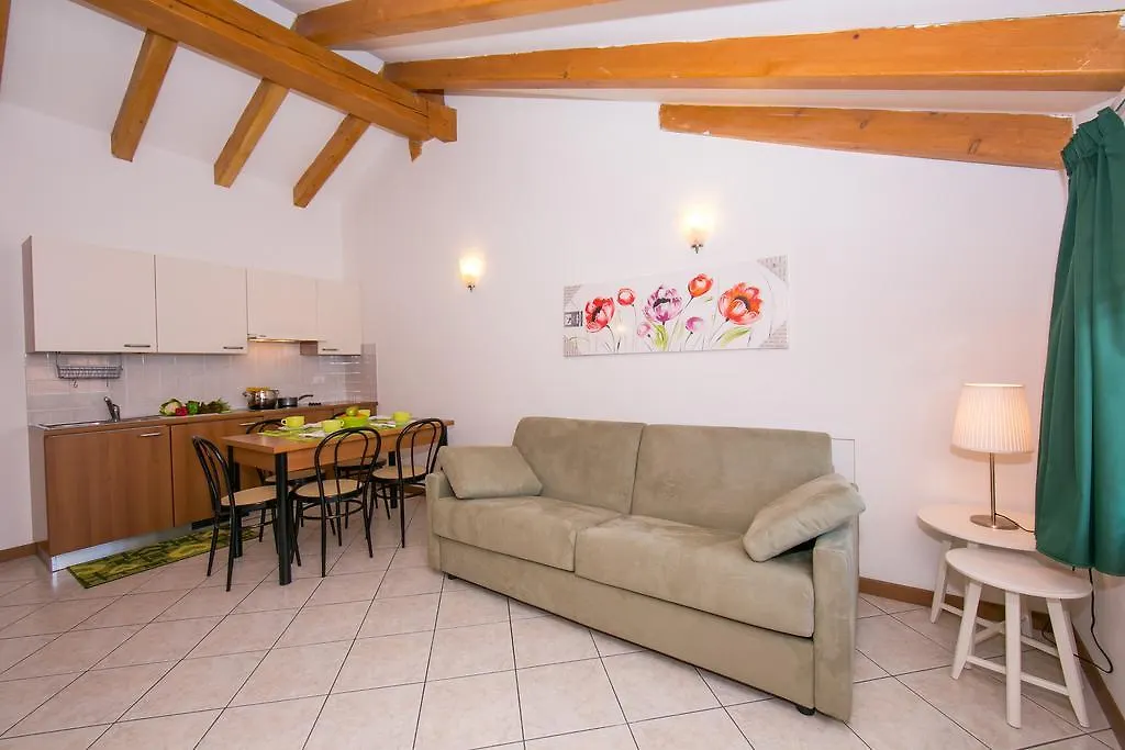 Residence Riva Del Lario Gravedona Apartment