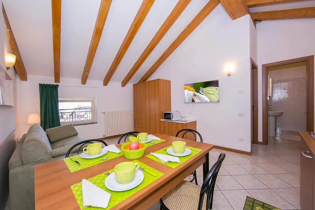 Residence Riva Del Lario Gravedona Apartment